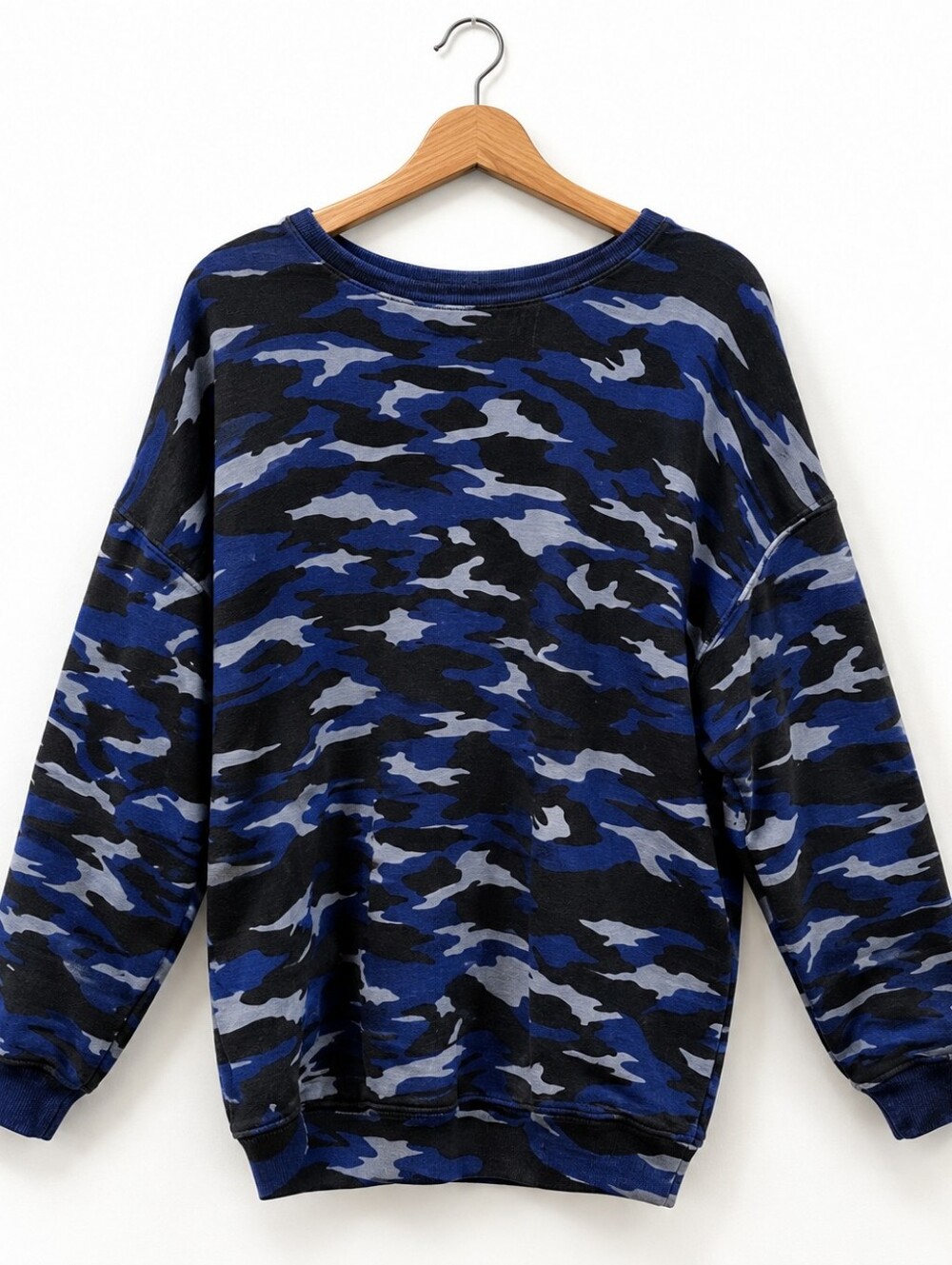 Athleta Woman'a Blue and Gray Camo Crewneck Size Large - Picture 4 of 4